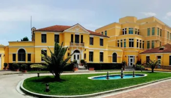 “Situata mund të përshkallëzojë”, ambasada e SHBA apel qytetarëve amerikanë për protestën e së dielës: Tregoni kujdes!