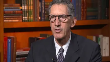 Situata në Kosovë, katastrofë/ Edward Joseph: Kaosi politik po i jep avantazh Serbisë