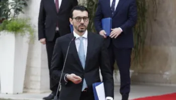 “S’ka Bord për çmimin e naftës”/ Ministri Karakaçi: Ngushtica e Hormuzit, jo problem për furnizuesit shqiptarë