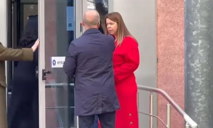 Skandali AKSH-it! GJKKO liron ish zvdrejtoreshen nga arresti shtepiak