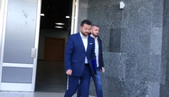 Skandali/ Qytetarja i kërkoi ndihmë, anëtari i KLP-së e ngacmon sek*ualisht (VIDEO)