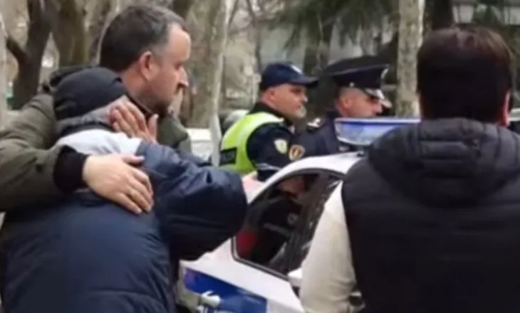 Skenë e dhimbshme/ Autoboti i UKT përplas për vdekje një grua