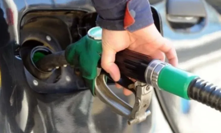 Sllovakia shtrenjton naftën për automjetet me targa të huaja, reagon zëdhënësi i KE: Masa diskriminuese dhe të papajtueshme me ligjin e BE-së