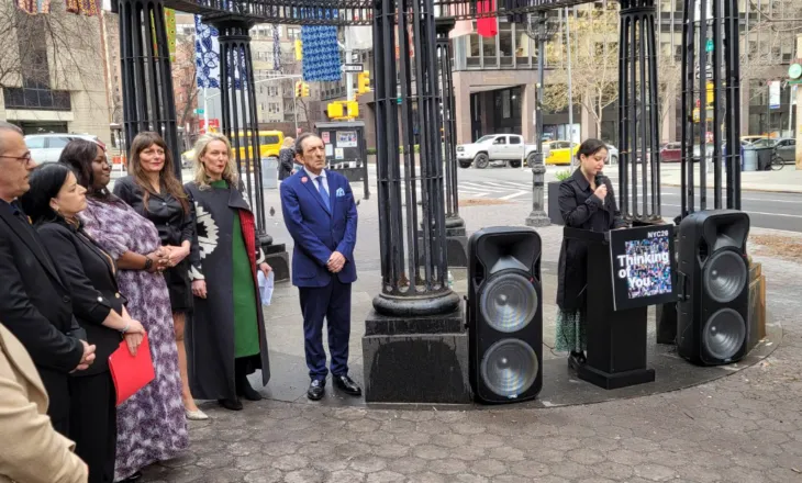 Sokol Paja: “Thinking of You” , thirrje për dinjitet dhe drejtësi