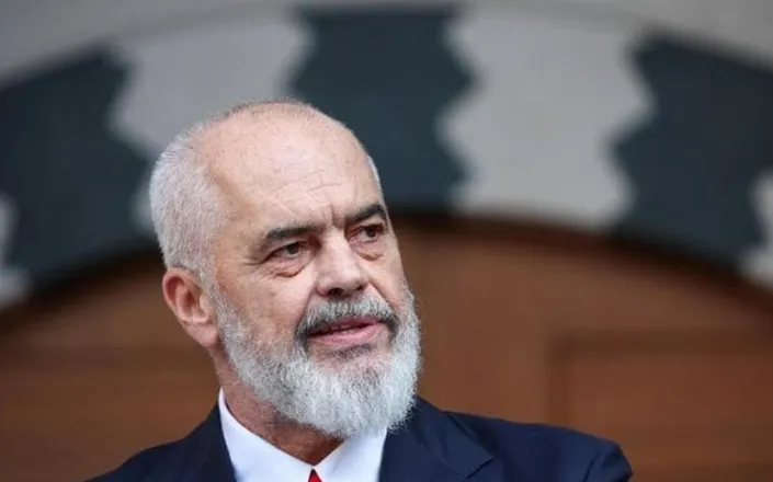 Sot festa e Sulltan Nevruzit, Rama uron besimtarët bektashianë me pamje nga teqeja e Helvetive në Berat