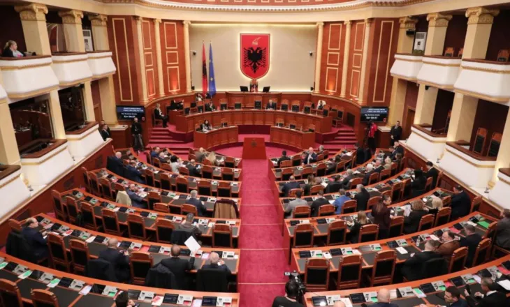 Sot Kuvend, pritet votimi për ministrat e rinj pas dekreteve të Presidentit Begaj