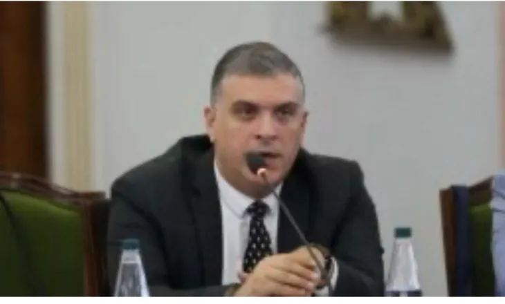 Sot në Parlament shpërthyen 82 b@mba kundër Shqipërisë, kundër drejtësisë dhe kundër integrimit