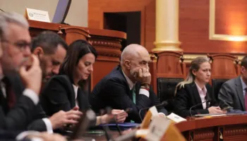 Sot pr/rezoluta kundër Iranit në Kuvend! PD në bojkot. PS: Kush mungon, s’ia do të mirën Shqipërisë