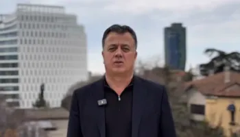 “Sot sfidojmë regjimin!”, Noka thirrje qytetarëve para protestës: S’ka fuqi më të madhe se një popull i bashkuar