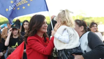 Spiropali për 8 Marsin: Drita e grave nuk mund të mposhtet nga errësira