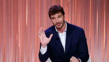 Stefano De Martino do të jetë prezantuesi dhe drejtori artistik i Festivalit të Sanremos 2027