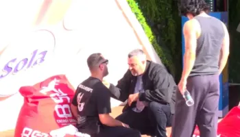 Stenaldo debaton ashpër me Rogertin, banori: Ma përmende djalin