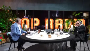 Stenaldo mbërrin në studiot e “Top Albania Radio”, suprizohet nga Dritan Shakohoxha