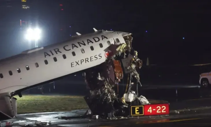 “Stop, stop, stop”/ Zbardhen bisedat e fundit të pilotëve që humbën jetën tragjikisht në aeroportin e New York-ut, kishin kërkuar ndihmë për…