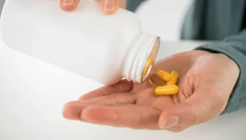 Studimi: Marrja e një multivitamine çdo ditë mund të ngadalësojë plakjen biologjike