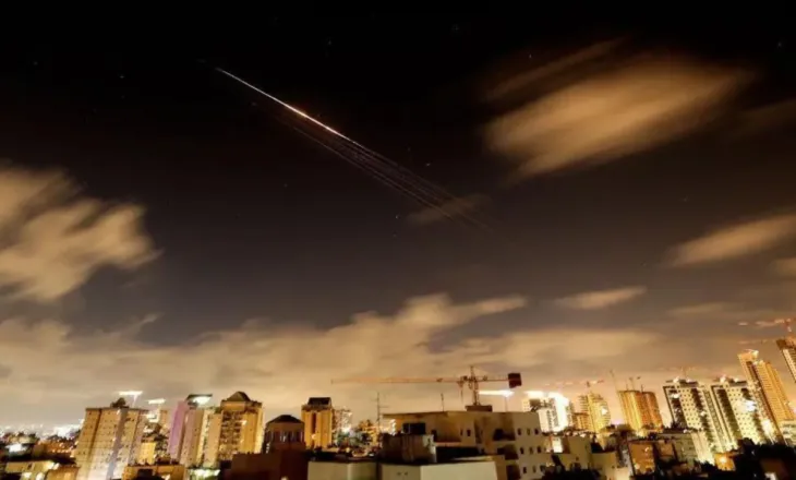 Sulme masive izraelite në Teheran gjatë natës, autoritetet: Kemi goditur sistemet e mbrojtjes ajrore dhe baza raketash