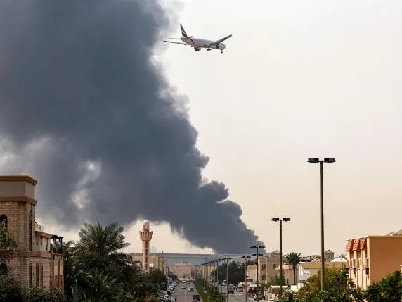 Sulmet me dronë iranianë godasin Dubain, paralizohen fluturimet në aeroport