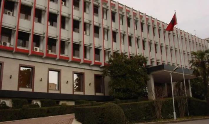 Sulmet në Iran/ MEPJ: Ja çfarë duhet të bëjnë shqiptarët që duan të kthehen në atdhe