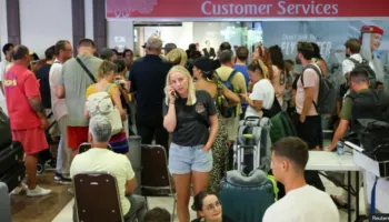 Sulmet në Lindjen e Mesme sjellin kaos, kompanitë ajrore vijojnë me anulime dhe devijime fluturimesh
