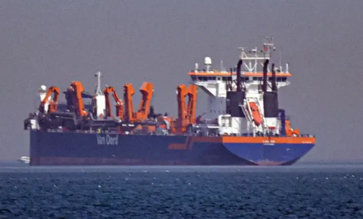 Sulmet pranë Ngushticës së Hormuzit, rriten me mbi 10% çmimet e naftës