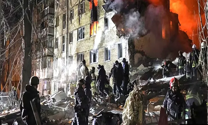 Sulmi rus ndaj një ndërtese banimi në Harkiv vret të paktën 10 persona, thotë Ukraina