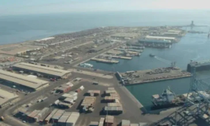 Sulmohet me dronë porti kryesor tregtar në Kuvajt, dëme të mëdha materiale, nuk raportohet ende për viktima