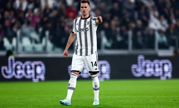 Sulmuesi polak rikthehet në stërvitje pas gati dy vitesh i dëmtuar, Spalletti gati ta grumbullojë