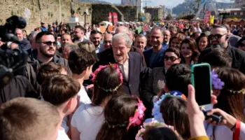 SYRI TV/ Berisha uron nga Elbasani Ditën e Verës: Hera e parë që na mbyllen dyert e BE