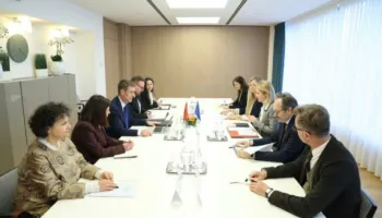 Takimi me Kaja Kallasin, ministri Hoxha: Forcojmë partneritetin për Mbrojtjen dhe Sigurinë me BE-në