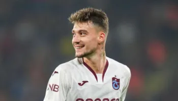 “Të dhënat e tij janë në një nivel elitar”, trajneri me superlativa për Muçin: Mund të luajë për shumë kluve në Europë