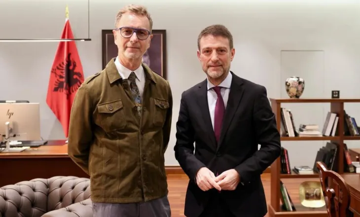 “Të gjitha rrugët të çojnë në Bruksel”, ministri Hoxha takon ambasadorin Gonzato