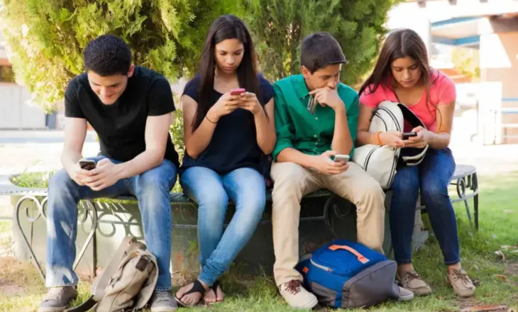 Të jesh versioni më i mirë i vetes apo të kopjosh të tjerët?