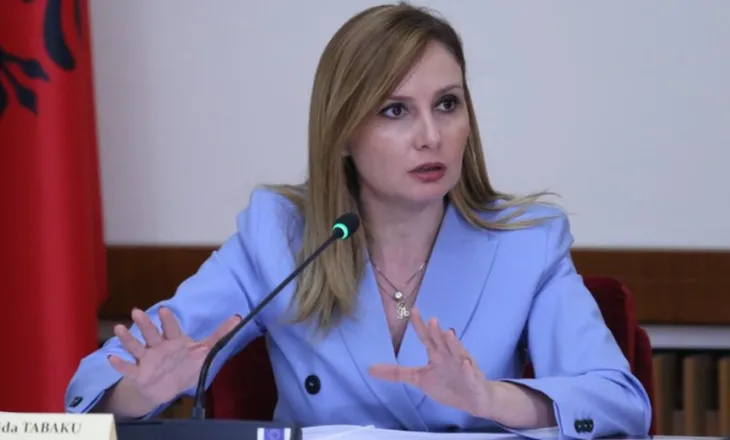 “Të ndryshohet mentaliteti në PD”. Jorida Tabaku: Të rinjtë të mos kenë frikë