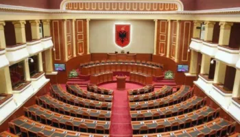 “Të përfshirë edhe në sulmet kibernetike të 2022 dhe tani në sistemet e Kuvendit”, PS depoziton pr.rezolutën: Irani të shpallet shtet terrorist