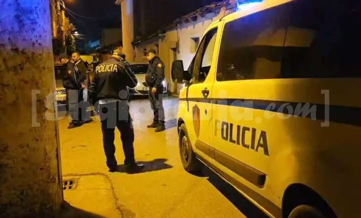 Të shtëna me armë zjarri në Shkodër, plagoset një person