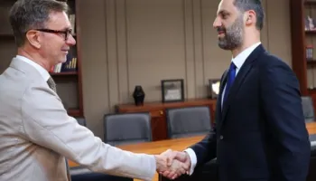 “Të vijojë përpjekja, kundër krimit të organizuar”/ Ambasadori i BE-së, Gonzato takon Ministrin e Brendshëm Lamallarin