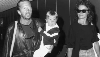 “Tears in Heaven”, tragjedia familjare që frymëzoi këngën hit të Eric Claptonit