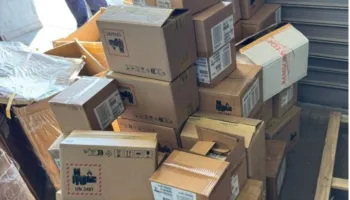 Telefona dhe smartwatch, bllokohen rreth 1 mijë pajisje elektronike në Rinas