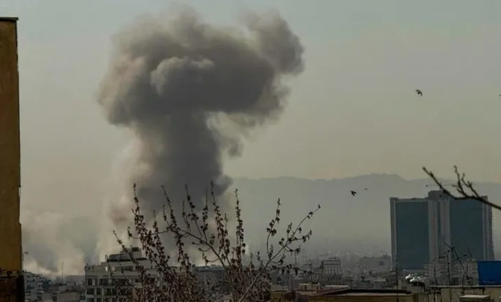 Tensionet në Lindjen e Mesme/ Irani: Eksportet e naftës po vazhdojnë edhe pas sulmeve në Harg