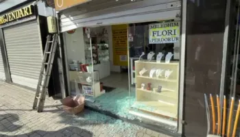 Tentuan t’i grabisnin argjendarinë në Pogradec, pronari: Është e disata herë, ende nuk janë gjetur autorët