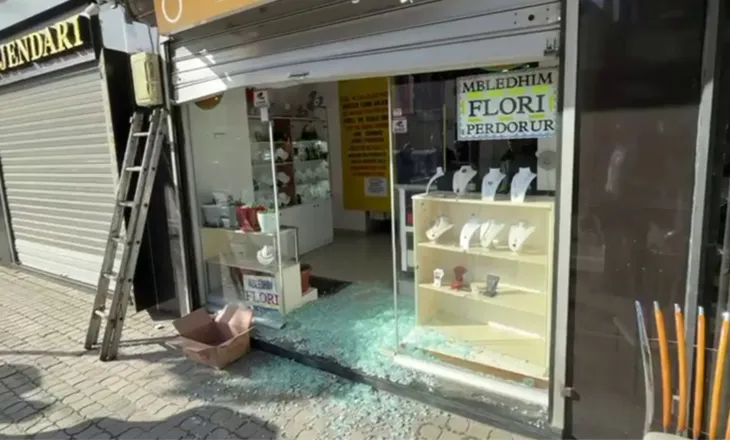 Tentuan t’i grabisnin argjendarinë në Pogradec, pronari: Është e disata herë, policia asnjë masë