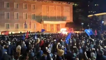 Thirrja, Boçi: Nëse nuk pranon që Shqipëria të trajtohet si plaçkë personale e Edi Ramës, protesto!