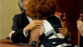 Thirrja e Petrit Vasilit: Nderkombetarë në ç’ vrimë jeni futur, pse nuk flisni, Drejtesia u varros nga Rama!