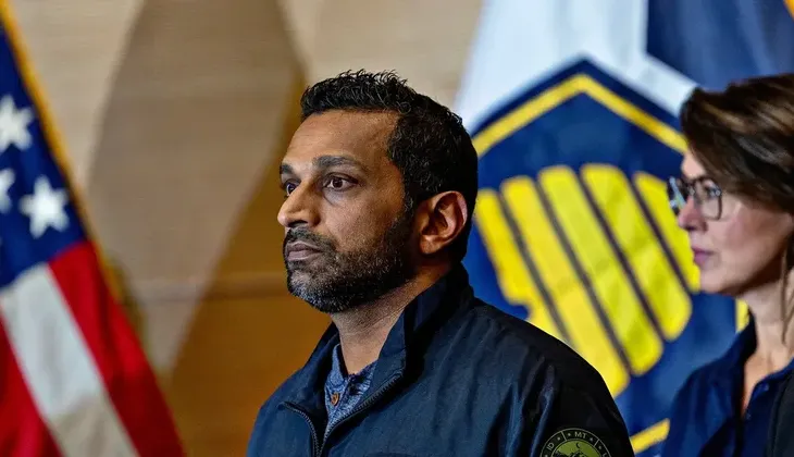 “Ti je viktima e radhës”/ Hakerët sfidojnë hapur drejtorin e FBI-së, publikohen dokumente personale në rrjet