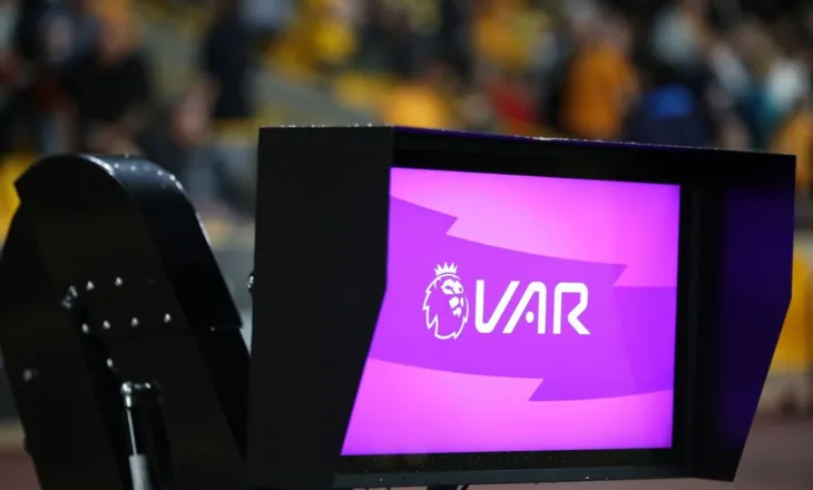 Tifozët e Premier League i thonë ‘jo’ sistemit VAR, mbi 75% e tyre janë kundër
