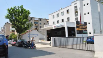 Tiranë/ E punësoi si dizenjuese, 48-vjeçari p*rdhunon 21-vjeçaren në apartamentin e tij