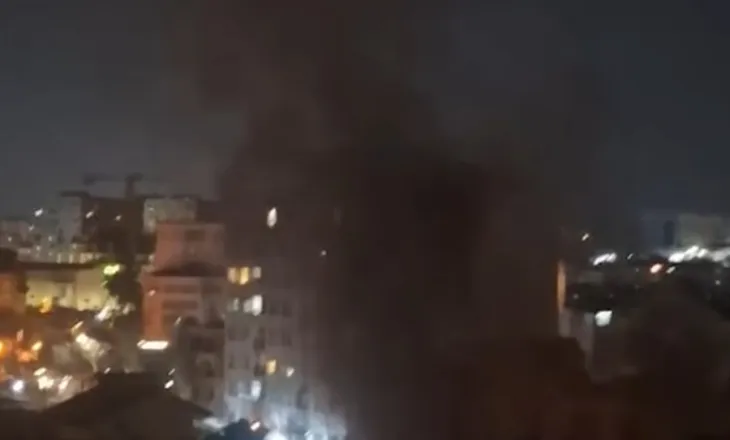 Tiranë/ Zjarr në një pallat në zonën e ‘Ali Demit’, humb jetën i moshuari