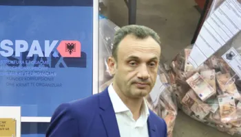 “Toyota Yaris”! U dënua me 4 vite burg, KPA shkarkon nga detyra prokurorin Aurel Zarka