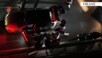 Trafik armësh në kryeqytet, policia ndalon makinën me pistoleta “Sig Sauer”