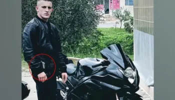 Trafik armësh nga Mali i Zi te bandat/ Këta janë dy të rinjtë që u kapën në flagrancë, u zbuluan nga përgjimet  (FOTO)